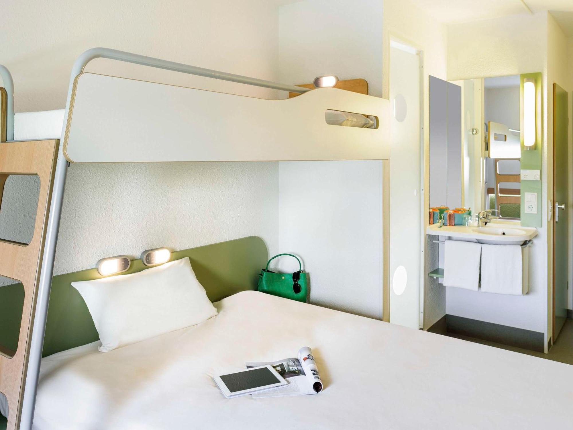 Ibis Budget Lons-Le-Saunier Exterior photo