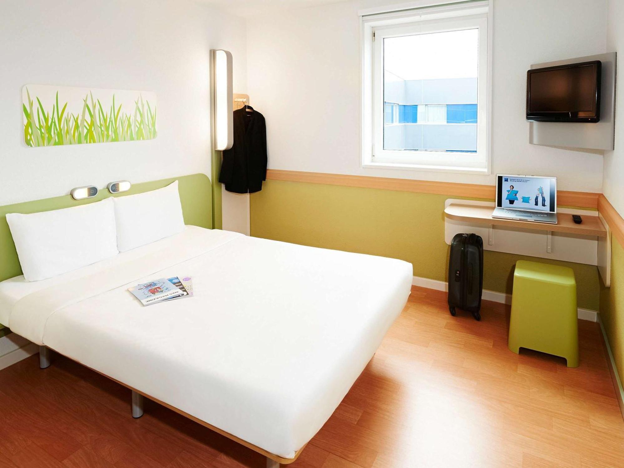 Ibis Budget Lons-Le-Saunier Exterior photo
