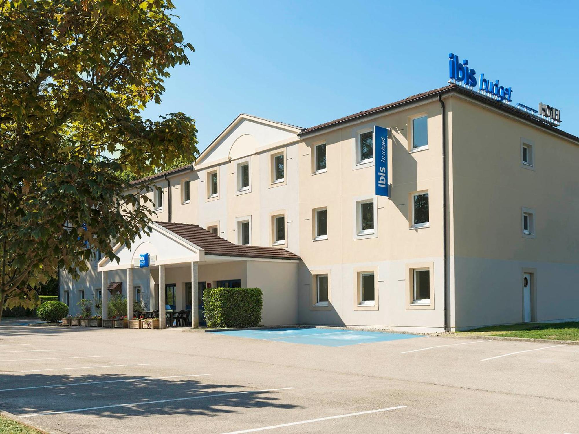 Ibis Budget Lons-Le-Saunier Exterior photo